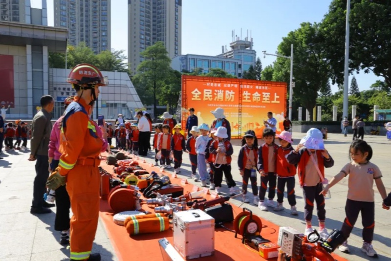 全民消防，生命至上   望牛墩鎮舉行&ldquo;119&rdquo;消防宣傳活動