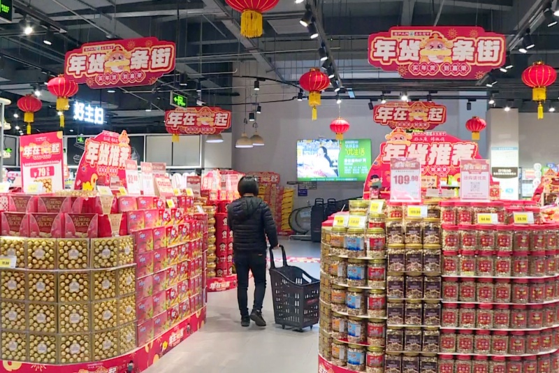 望牛墩鎮商場年味漸濃 年貨上新迎新春