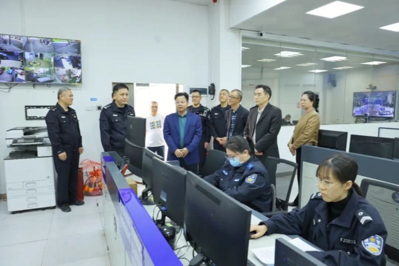 望牛墩鎮領導走訪慰問春節值班人員，向堅守崗位的一線工作人員送上新春問候和祝福