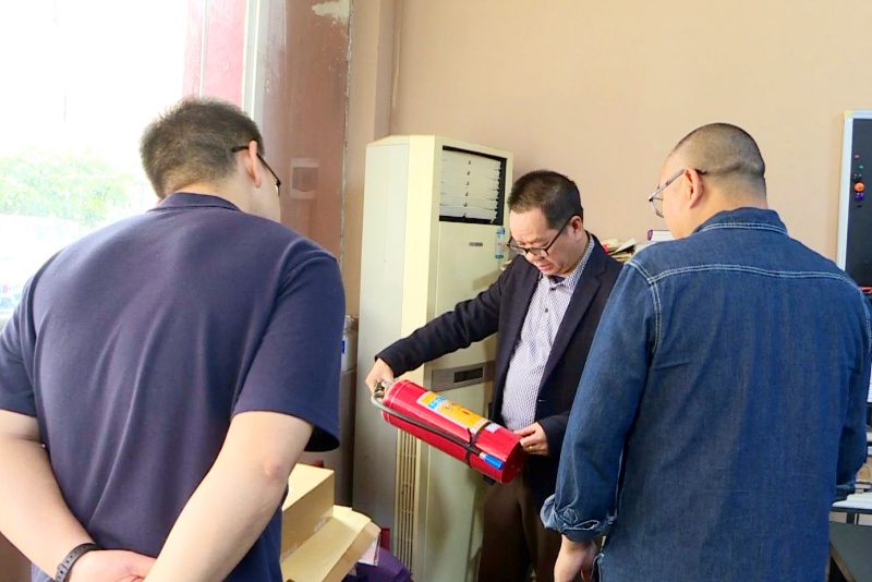 護(hù)航&ldquo;開學(xué)季&rdquo; 望牛墩開展校外培訓(xùn)機(jī)構(gòu)專項(xiàng)檢查