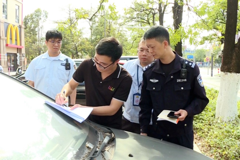 大力整治！望牛墩持續(xù)清理&ldquo;僵尸車&rdquo;，還路于民！