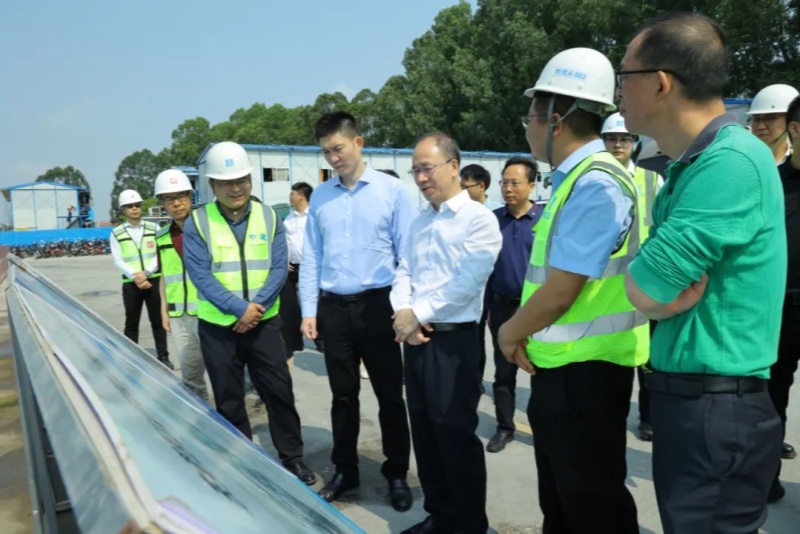 水鄉黨工委書記賴健偉率隊到望牛墩鎮調研下漕城中村改造項目