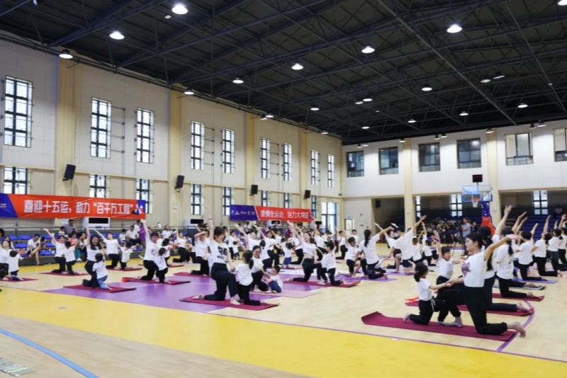 望牛墩鎮(zhèn)舉行2025年家庭家教家風(fēng)建設(shè)系列活動開幕式暨百家親子運(yùn)動會