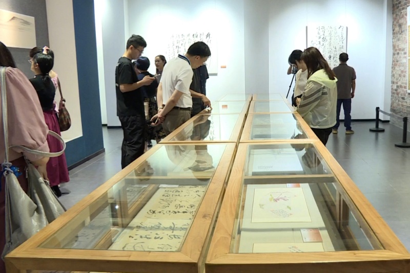 望牛墩鎮(zhèn)以書畫為媒打造文化新陣地 多元展覽推動(dòng)傳統(tǒng)文化傳承發(fā)展