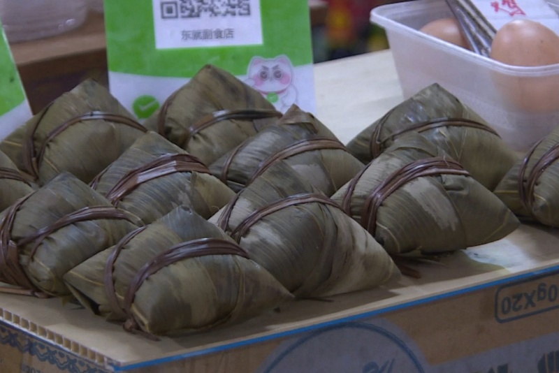 端午粽香飄  食用需合理適量