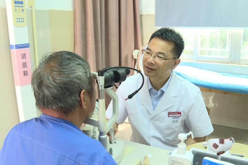 全國愛眼日 望牛墩鎮(zhèn)積極守護(hù)群眾眼健康