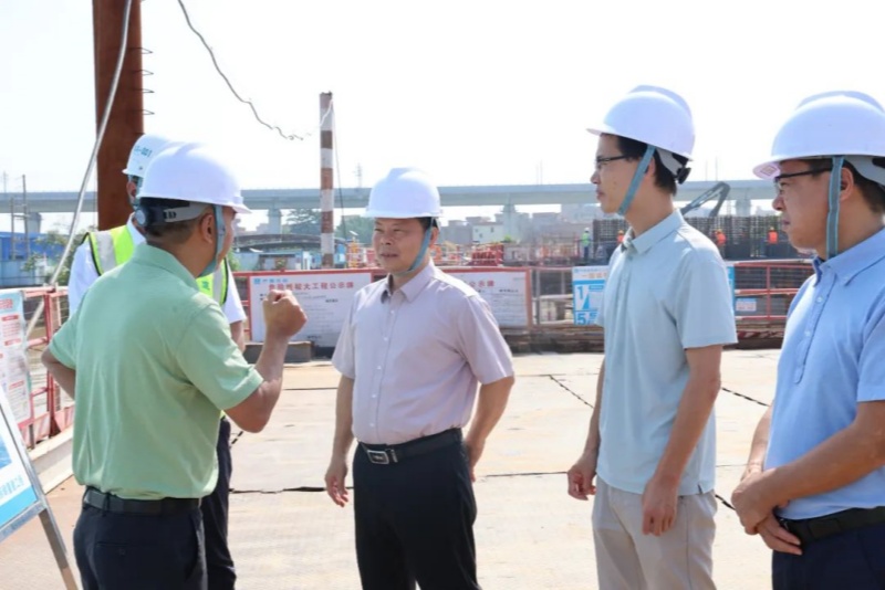 望牛墩鎮領導調研督導重大項目、重點企業和蟲媒傳染病防控工作