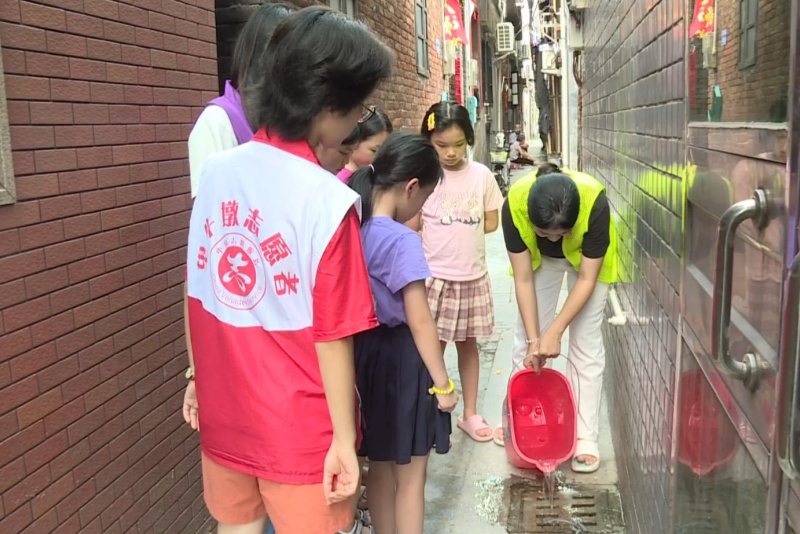 洲渦村開展&ldquo;防蚊小課堂&rdquo; 孩子們體驗&ldquo;翻盆倒罐&rdquo;