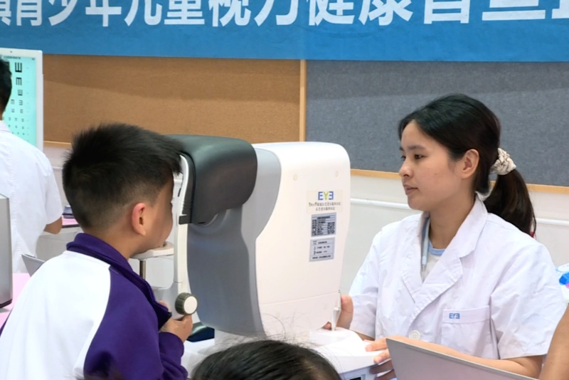 望牛墩：開展一年級新生免費視力篩查