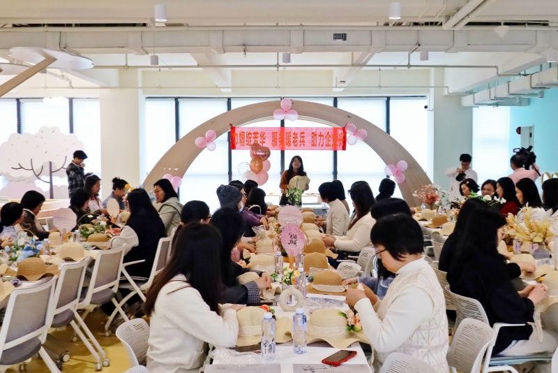 望牛墩鎮(zhèn)退役軍人服務(wù)中心開(kāi)展&ldquo;巾幗綻芳華，服務(wù)暖老兵，助力企業(yè)興&rdquo;婦女節(jié)慶祝活動(dòng)